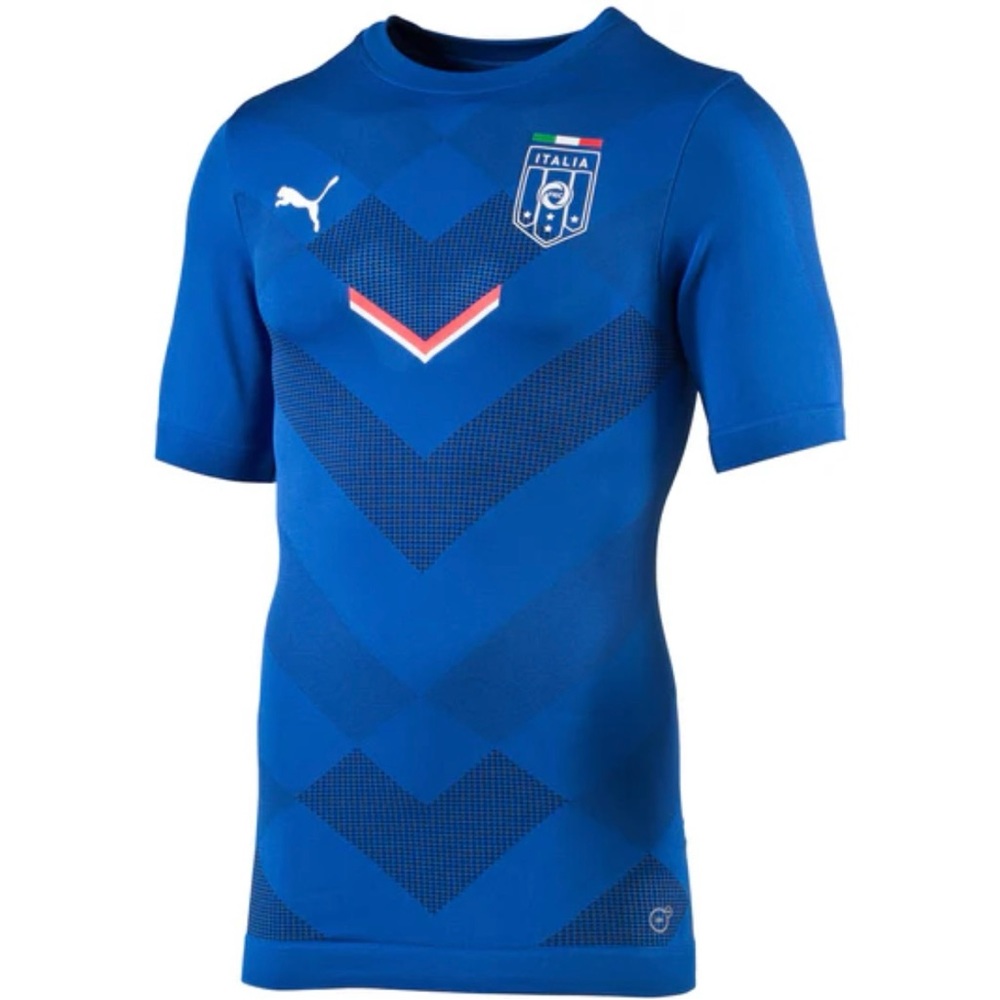 Puma Italy national team Pre-Game Authentic Jersey Size Medium,runs like a small